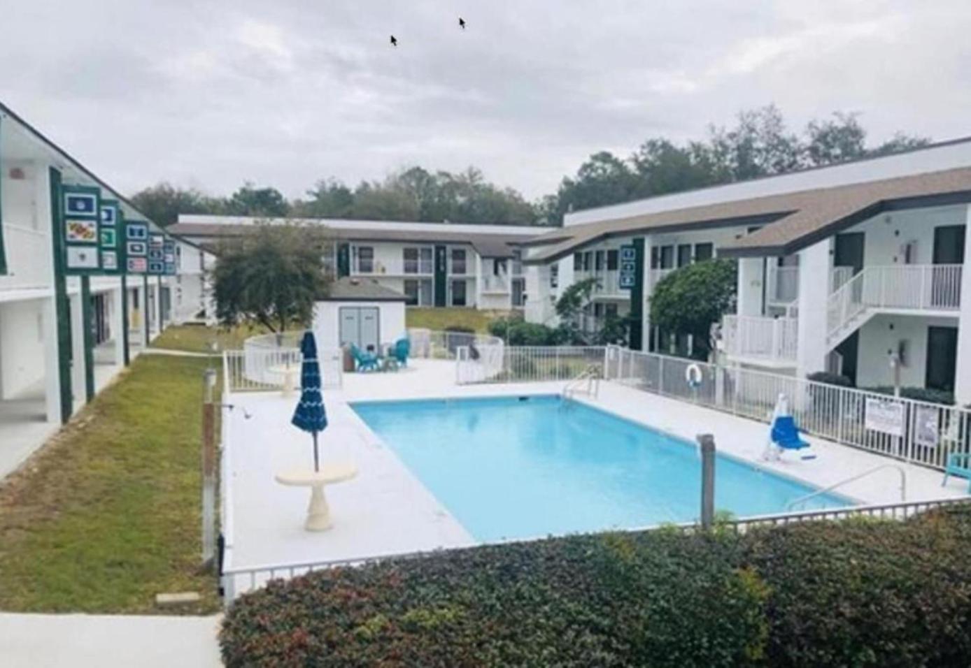 Days Inn By Wyndham Eglin Afb Niceville Exterior photo