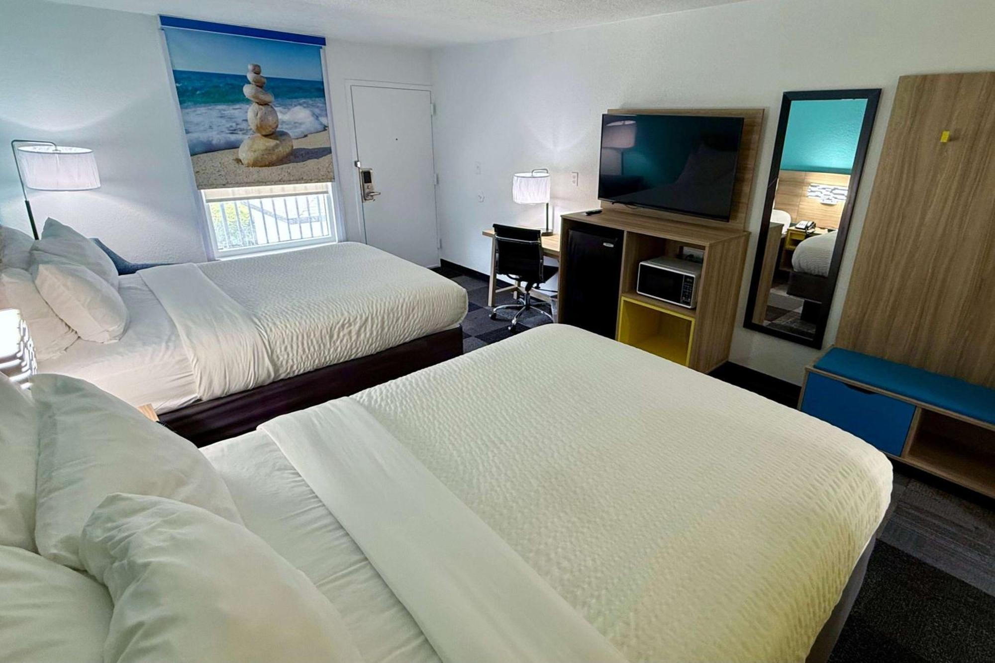 Days Inn By Wyndham Eglin Afb Niceville Exterior photo