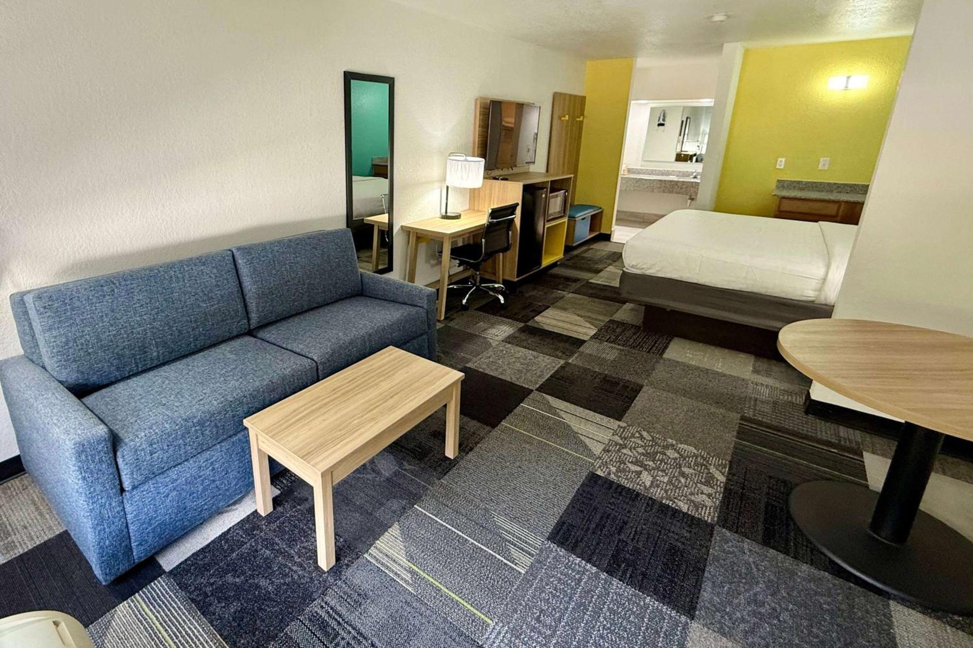 Days Inn By Wyndham Eglin Afb Niceville Exterior photo